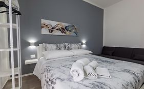 4 Rooms